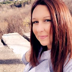 Meet your Posher, Courtney paige